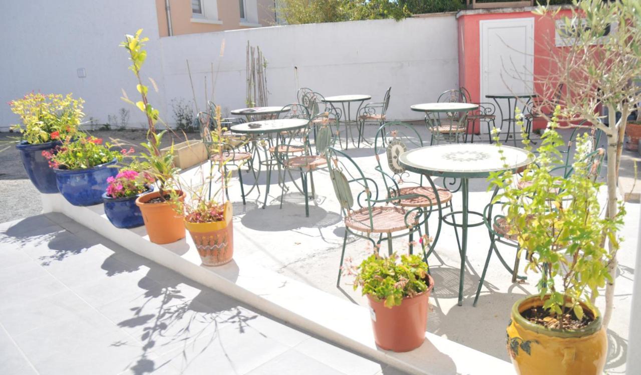 Hotel Les Rosiers La Rochelle  Exteriör bild